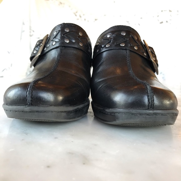 Clark’s Bendables | Leather Buckle Mule - Picture 7 of 8